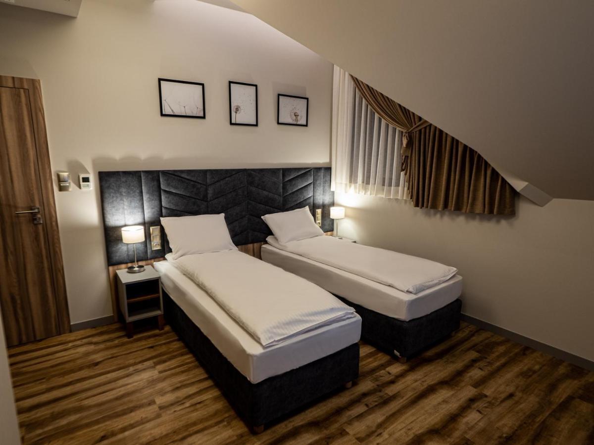 Villa & Gospoda Krakowska Kobiernice Экстерьер фото